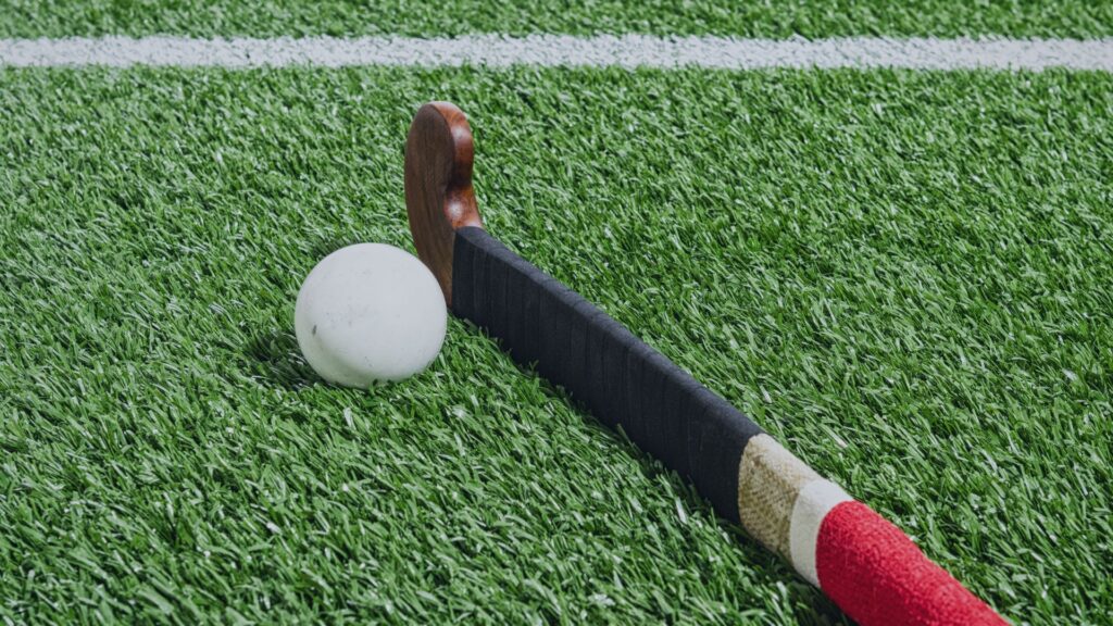 Fulfill-Your-New-Years-Resolutions-With-Field-Hockey-Featured-1024x576
